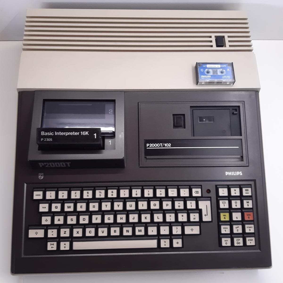 Philips P2000T computer with a Basic Interpreter cartridge